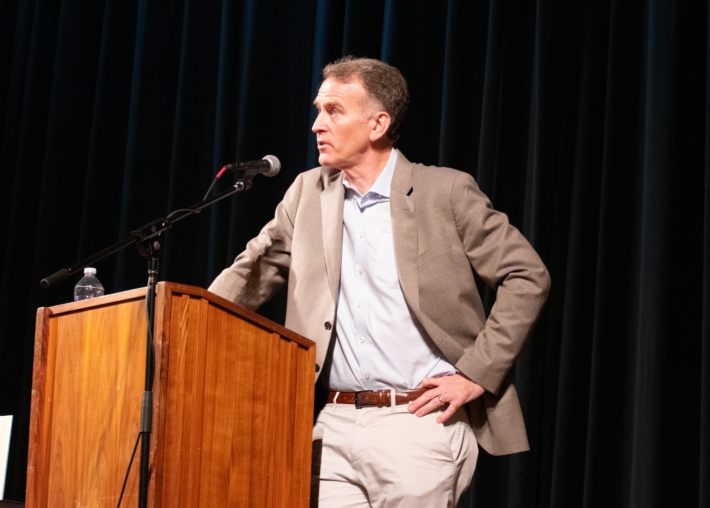 Steve Inskeep of NPR speaking at a Virginia Center for Civil War Studies event in 2023.